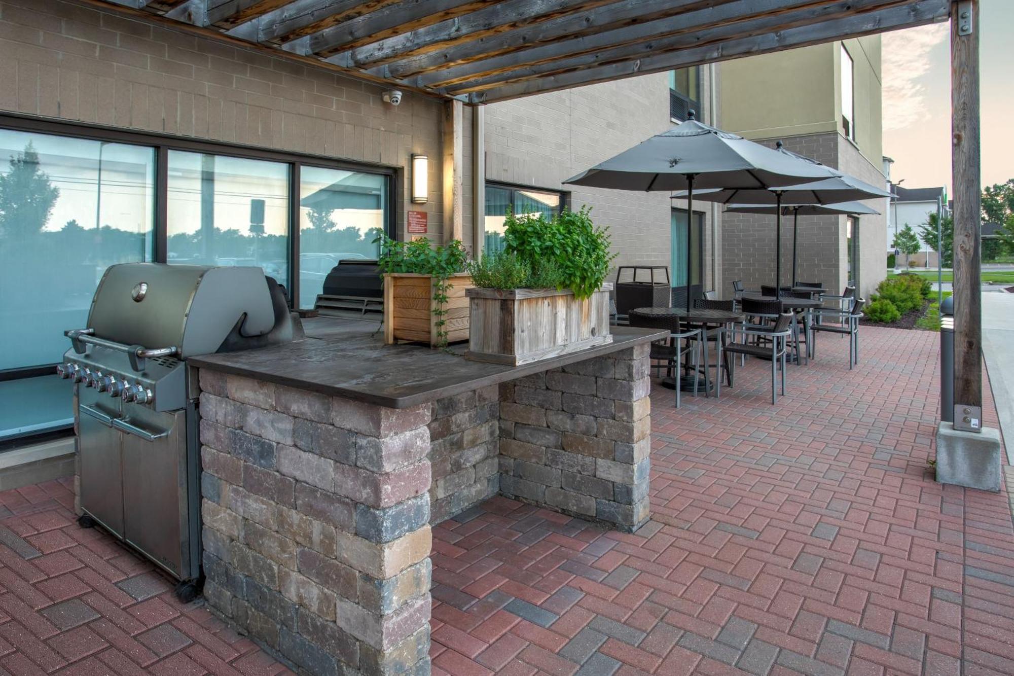 Towneplace Suites By Marriott Detroit Belleville Ngoại thất bức ảnh