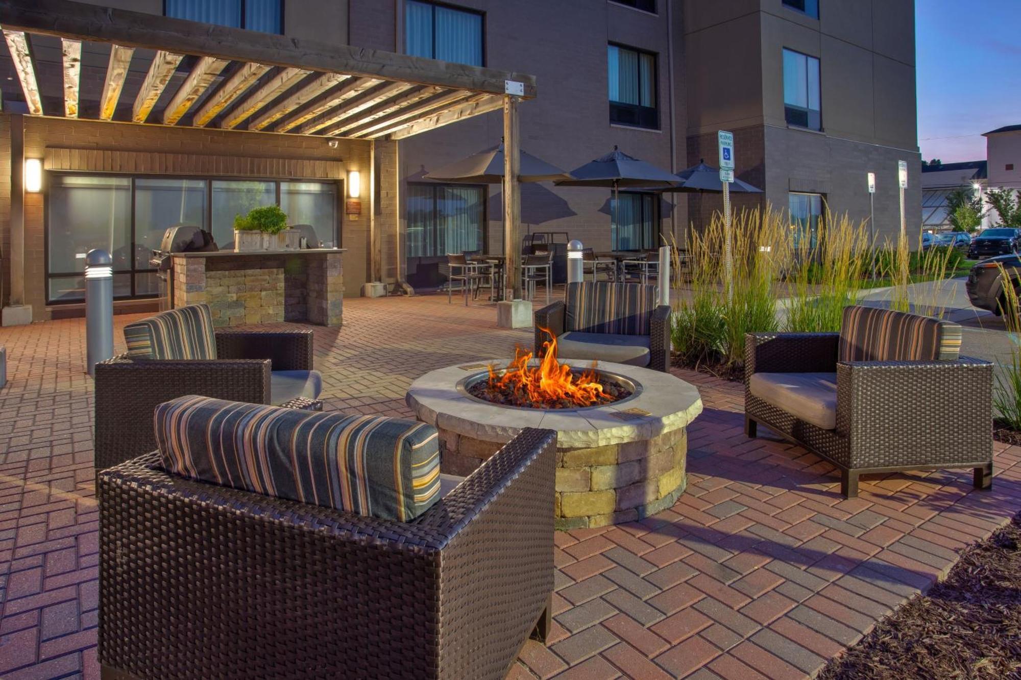 Towneplace Suites By Marriott Detroit Belleville Ngoại thất bức ảnh